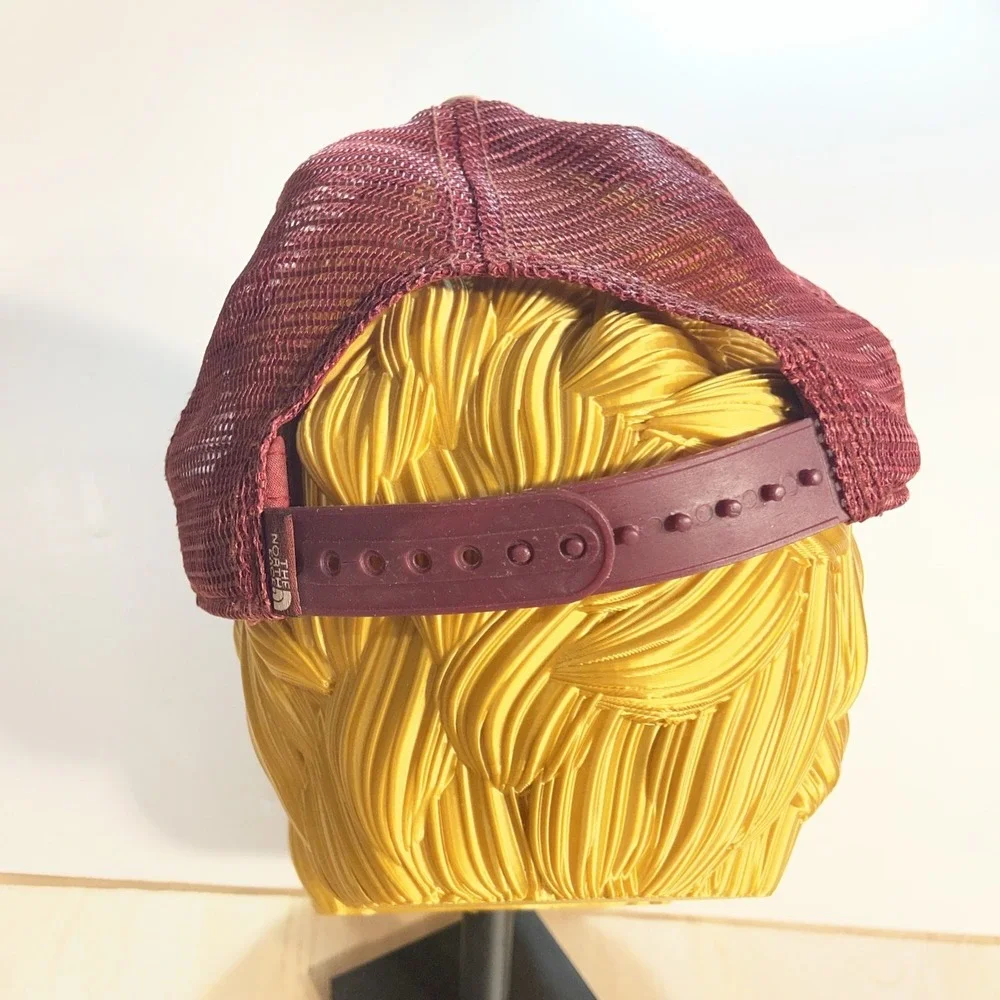 The North Face Mens Trucker Hat Cap Tan Red Mesh Back Canvas Snapback‎